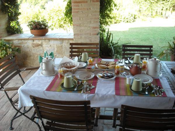 Cascinale La Mimosa Bed & Breakfast Cupramontana Ngoại thất bức ảnh